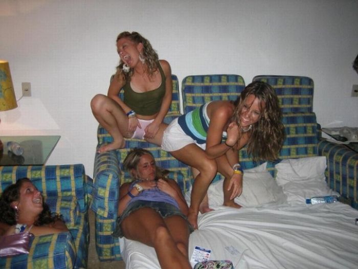 Pictures Of Naked Drunk Girls photo 2
