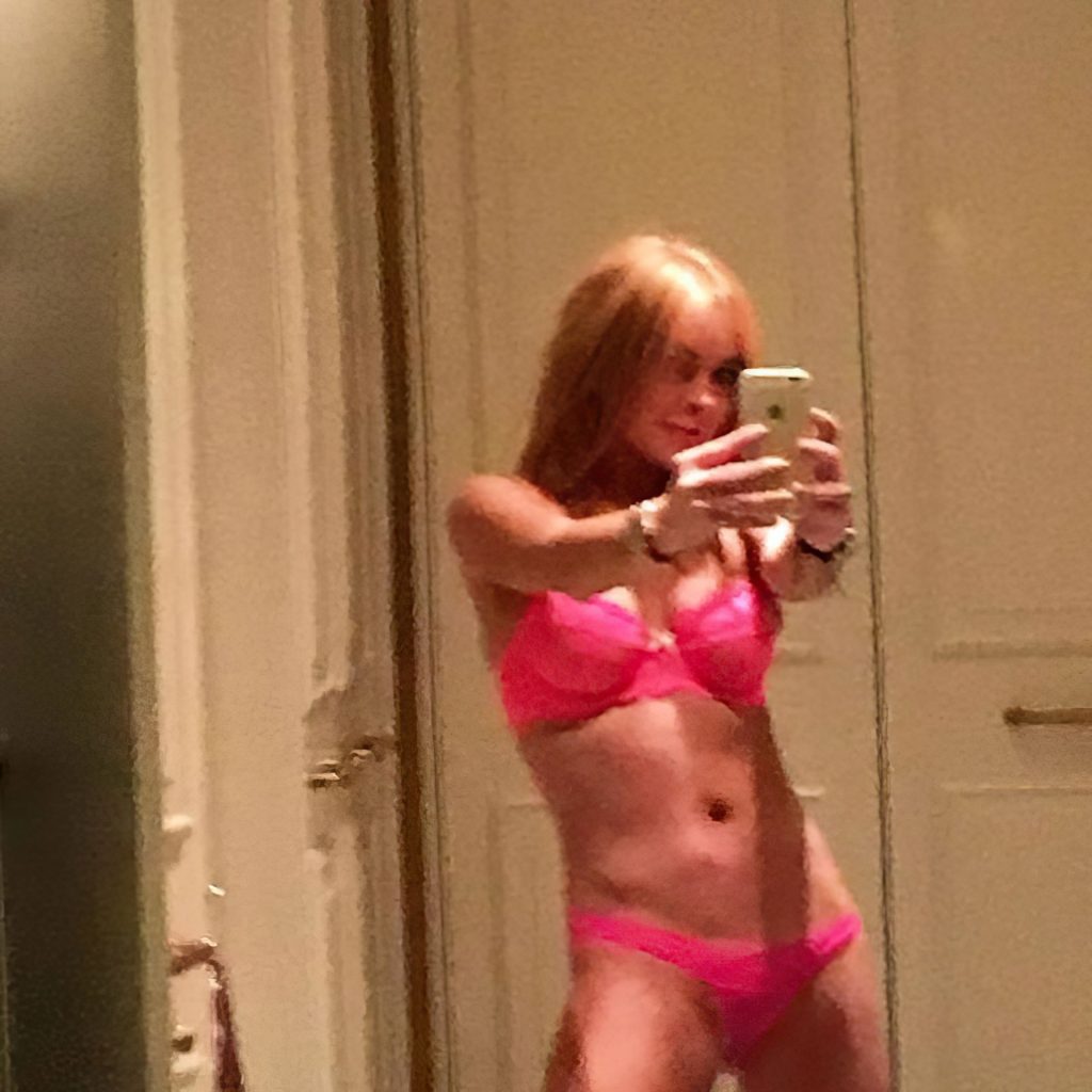 Lohan Topless Snapchat photo 3