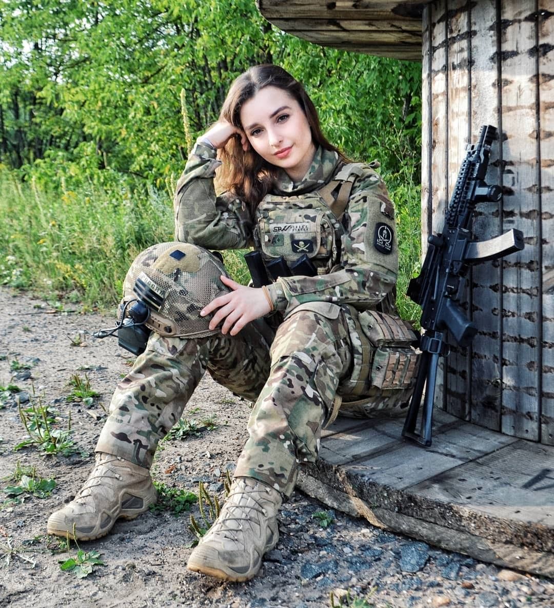 Military Girl Hot photo 6