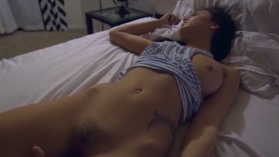 Topless Vlogs photo 9