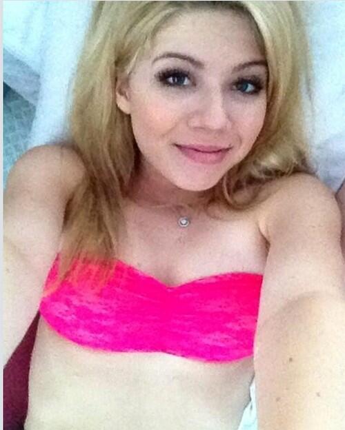 Jennette Mccurdy Leaked photo 17