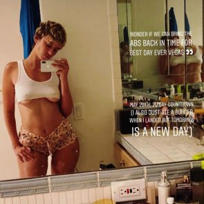 Yesjulz Pussy Nude photo 12