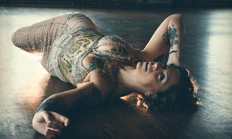 Images Of Danielle Colby photo 1