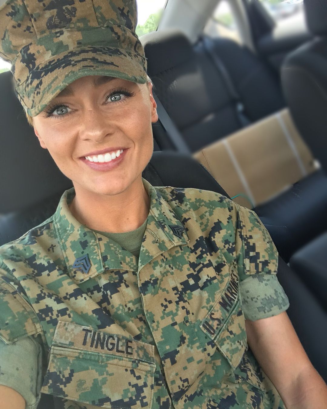 Female Marines Exposed Pictures photo 25