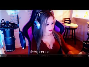 Lilchiipmunk Tits Nude photo 1