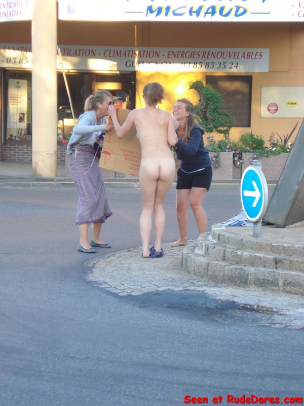 Naked In Public Dare photo 1