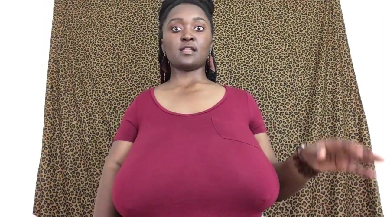 Youtubers With Big Tits photo 21