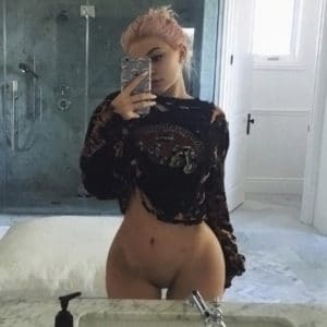 Kylie Jenner Nude Snap photo 13