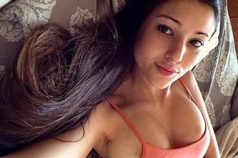 Angie Varona Nude photo 27