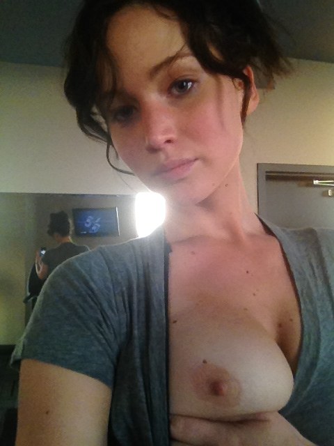 Celebrity Leaked Nude Selfies photo 11
