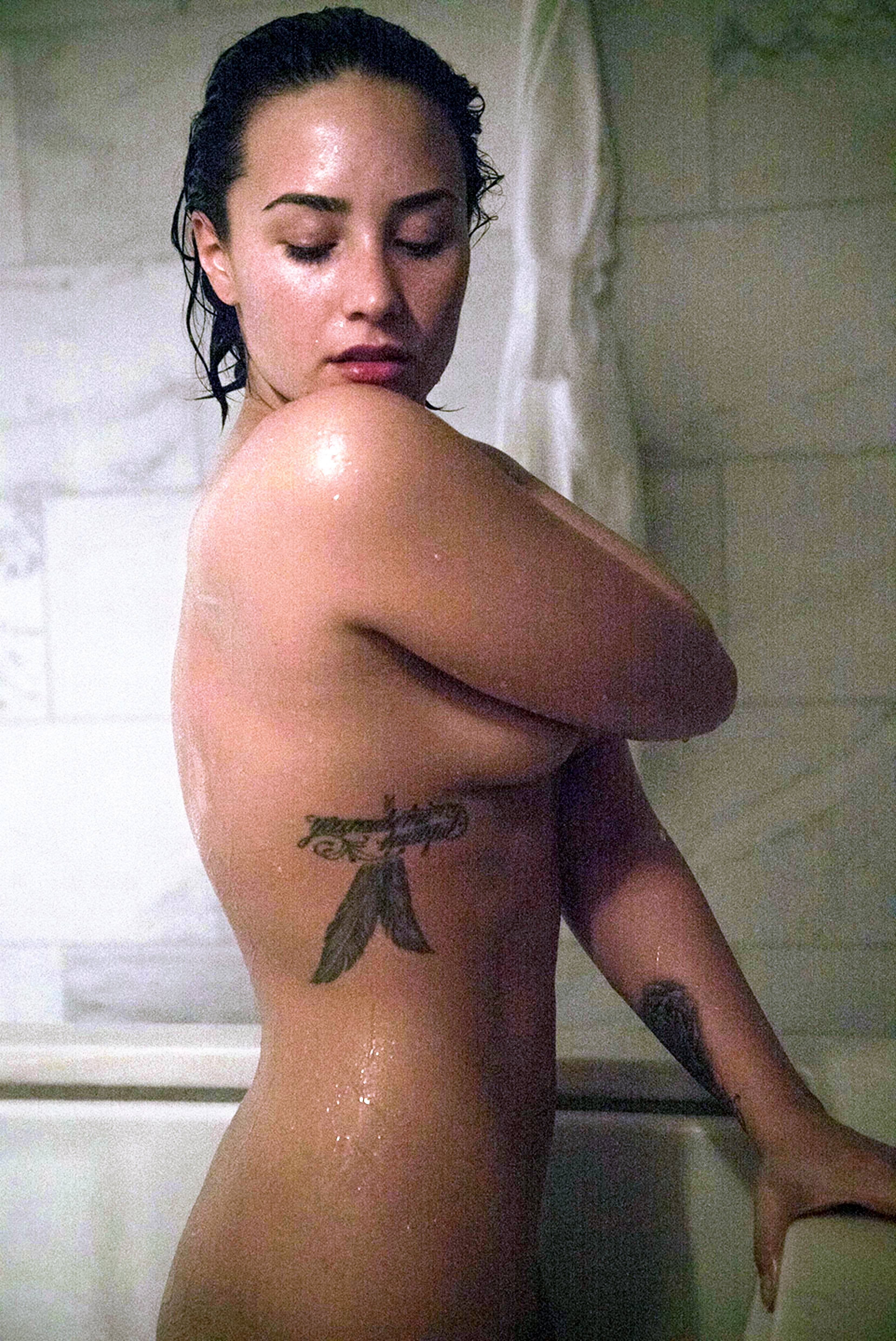 Demi Lovato Nudes Reddit photo 11