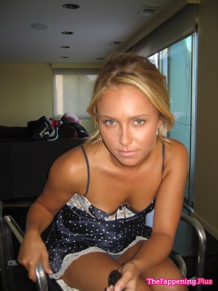 Hayden Panettiere Leaked Pictures photo 22