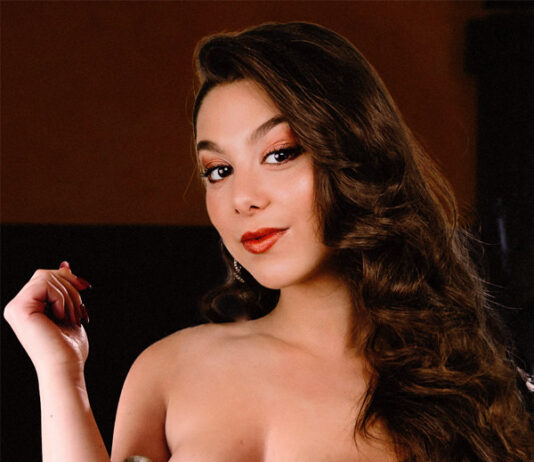 Kira Kosarin Fake Nude With Porn photo 22