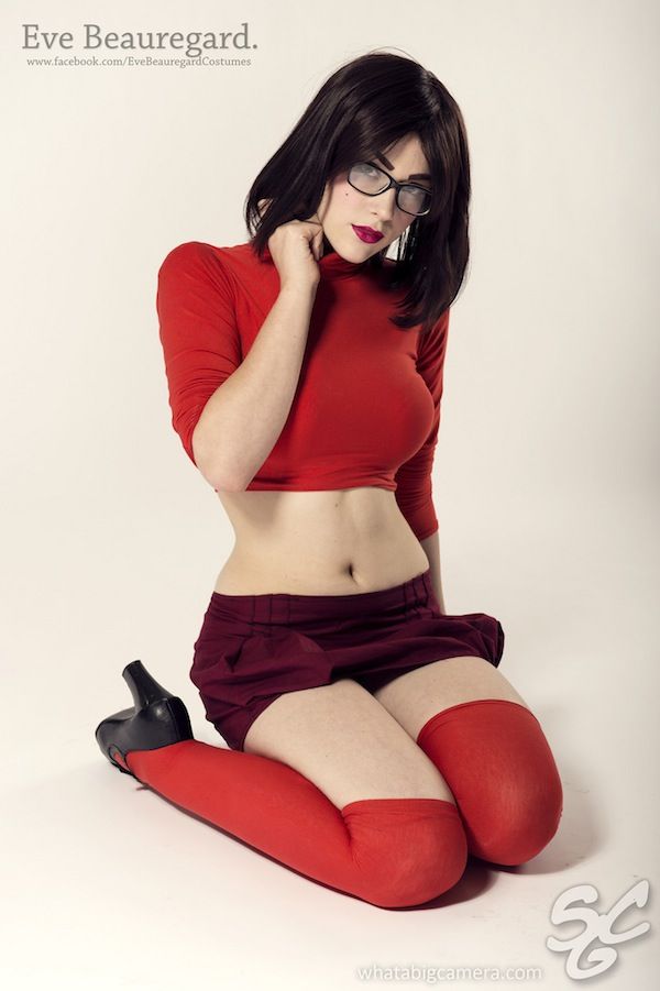 Velma Hot Cosplay photo 11