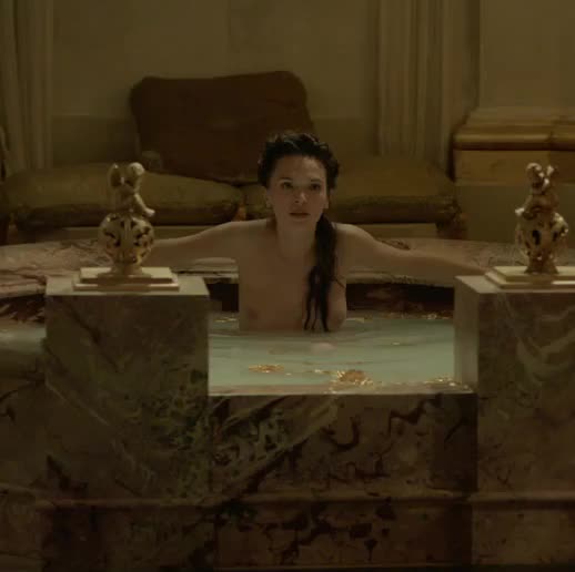 Versailles Nude photo 22